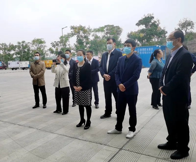 泸州市人大常委会副主任蒲俐带队调研县乡村三级物流体系建设情况(图1) 俐1.jpg