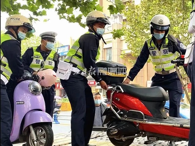 内江交警“喊话”477辆车车主:速来接受处理,否则依法销毁!(图1) 微信图片_20221111090653.jpg