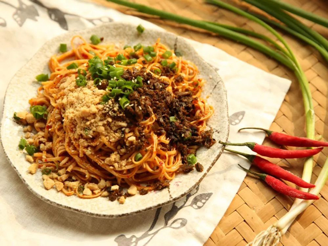 【分享】这4种挂面不要买！价格贵没营养？