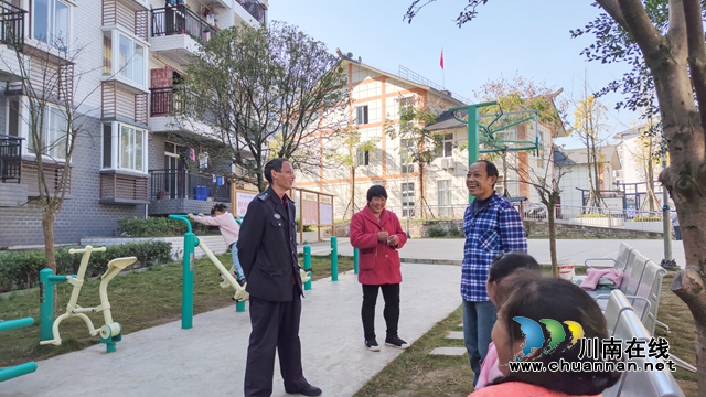 产业兴 安居乐 人才足|古蔺县:解锁群众幸福密码(图1) 搬迁群众笑开颜.jpg