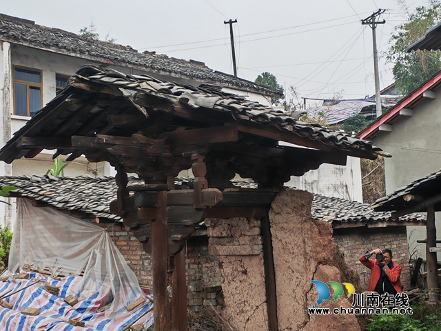 泸县发现清代时期民居斗拱建筑