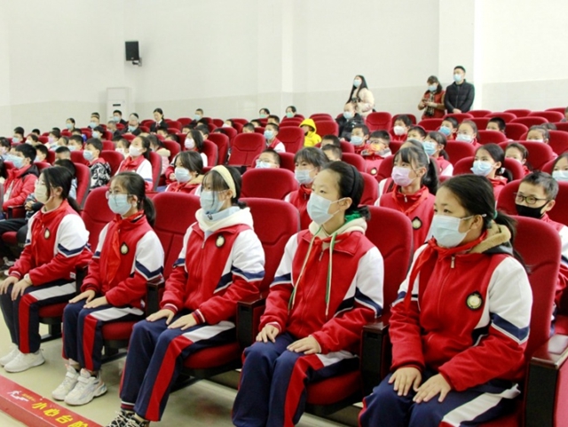 宪法宣传周 | 江阳法院:法治护成长,“宪”在校园行(图6) 6.jpg