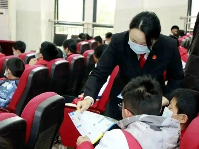 宪法宣传周 | 江阳法院:法治护成长,“宪”在校园行(图19) 19.jpg