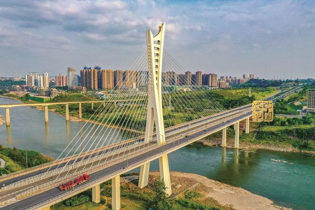 泸州沱江六桥启动桥面维修，预计21日恢复正常通行