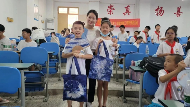 自贡非遗传承保护:从“养在深闺人未识”到“飞入寻常百姓家”(图10) 10.jpg