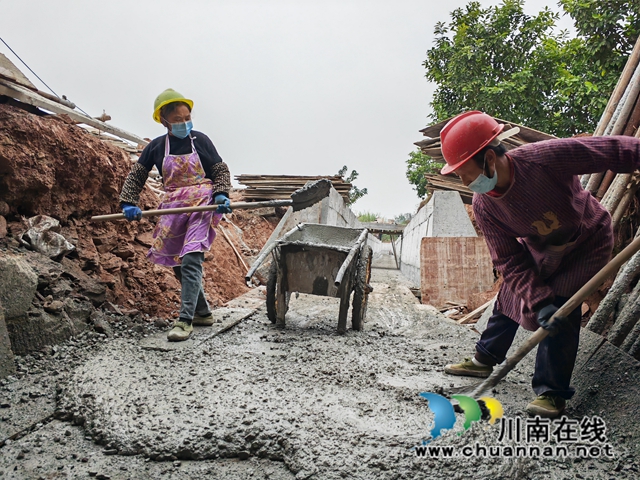 溢洪道整治现场2（曾佐然摄）.jpg