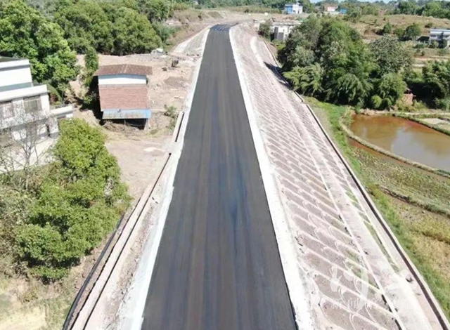 3条路、3座桥,泸州6个交通项目一起通车!(图2) 车2.jpg