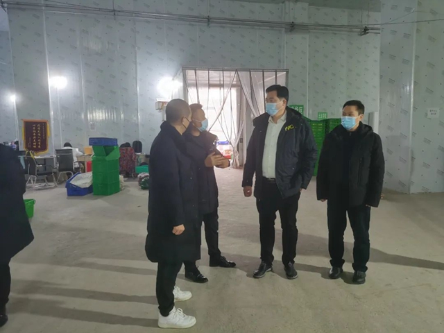 泸州市口岸物流办党组书记、主任李智率队开展岁末年初安全检查(图5) 李智5.jpg