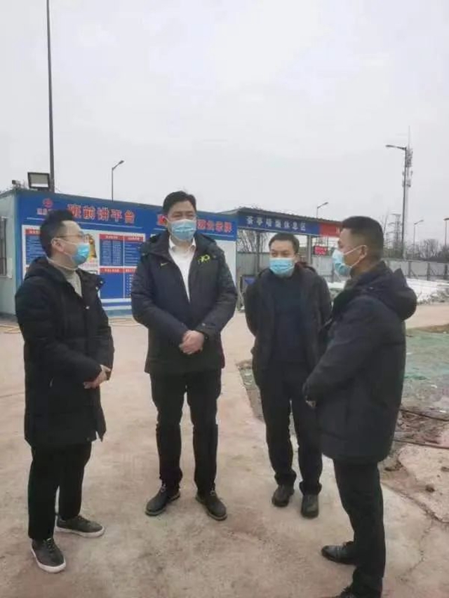 泸州市口岸物流办党组书记、主任李智率队开展岁末年初安全检查(图6) 李智6.jpg