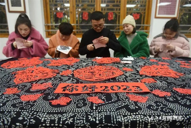 内江技艺!一剪下去,好看(图4) 4.jpg