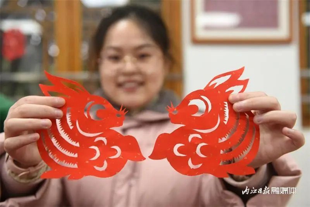 内江技艺!一剪下去,好看(图8) 8.jpg