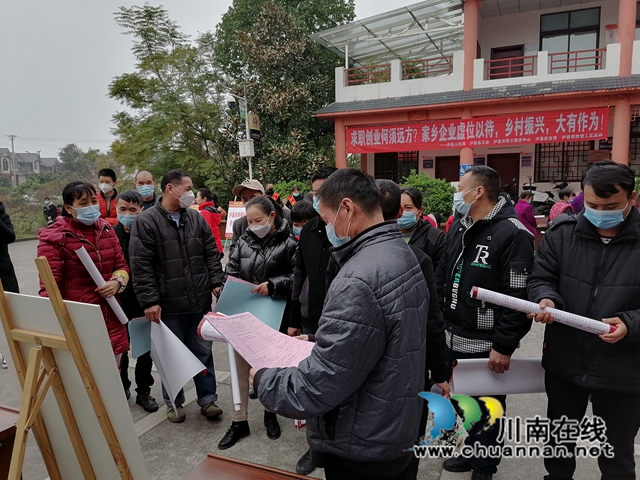 泸县举办农民工直播带岗及线下就业专场招聘会(图5) 线下招聘5.jpg