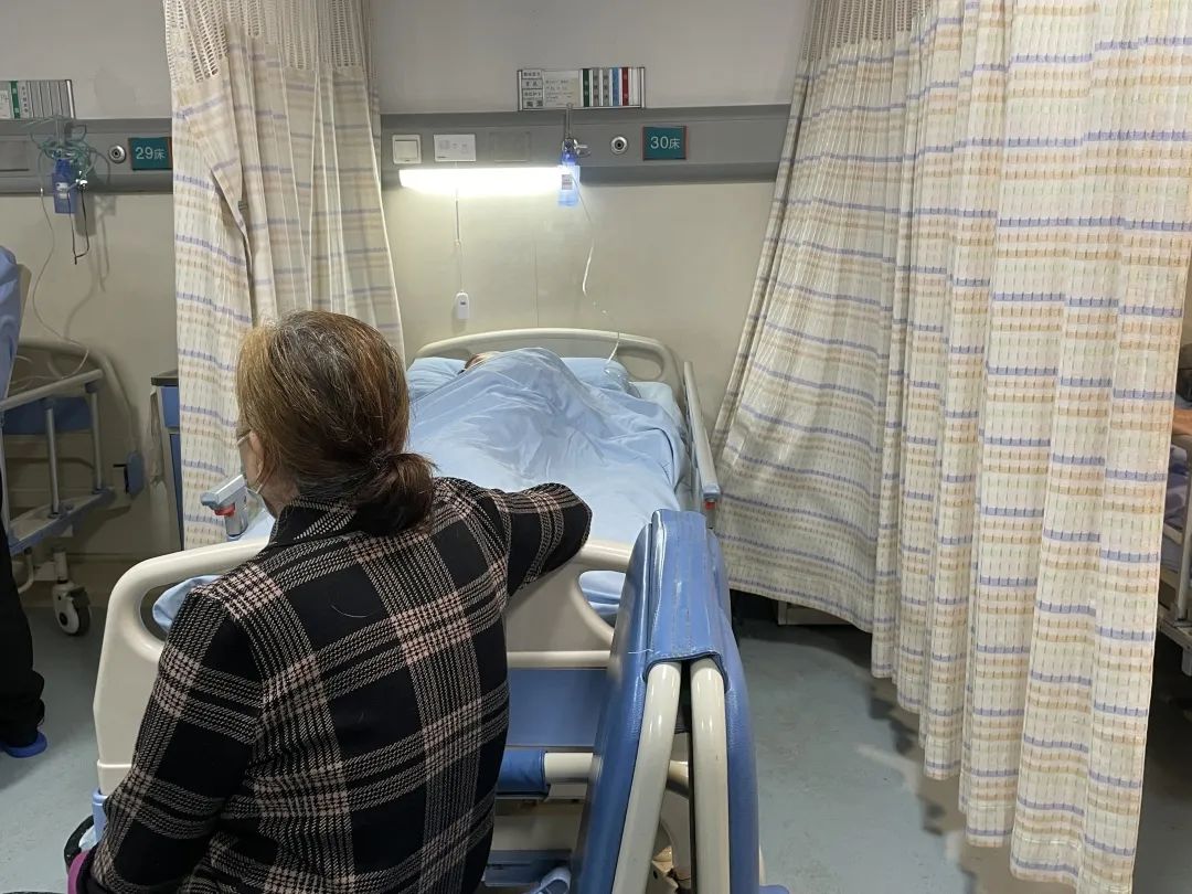 【新冠救治】百岁老人转危为安 部分患者陆续出院(图3) 3.jpg