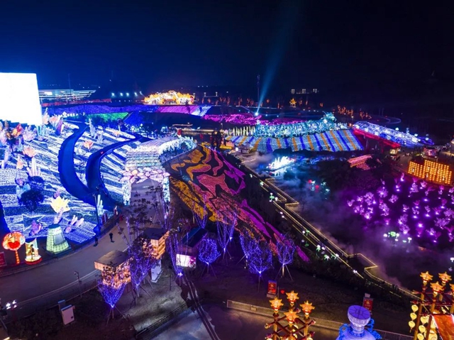 第29届自贡国际恐龙灯会开幕!(图27) 27.jpg
