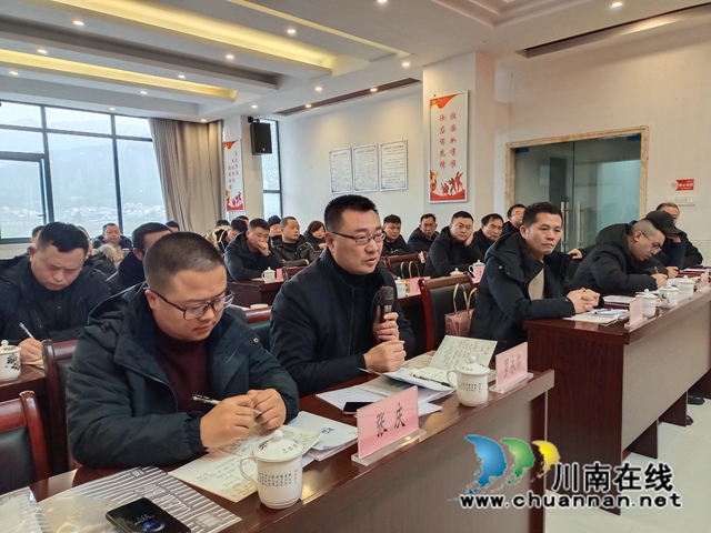 大寨苗族乡乡贤话振兴座谈会4.jpg