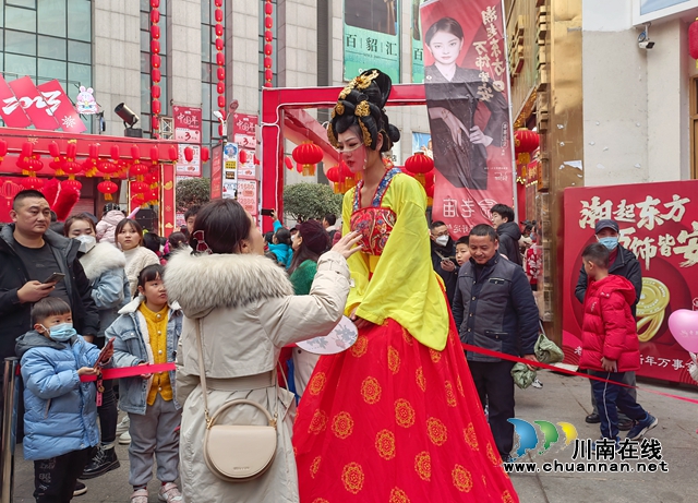 古代美女姐姐很可爱1.jpg