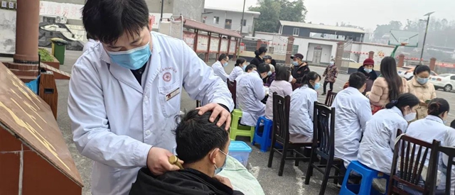 龙马潭区中医医院:送中医药到村社,真情服务暖新春(图2) 2.jpg