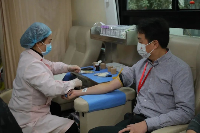 合江县中医医院:职工积极献血献爱心,让爱温暖这个冬季!(图4) 4.jpg