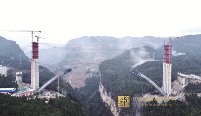 泸州“南翼”重点交通项目全力推进丨“世界第一跨”有望7月合龙(图1) 合龙1.jpg