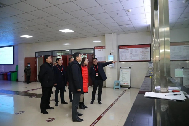 泸州市医疗保障局副局长罗芹调研指导合江县中医医院医疗保障工作(图2) 罗2.jpg