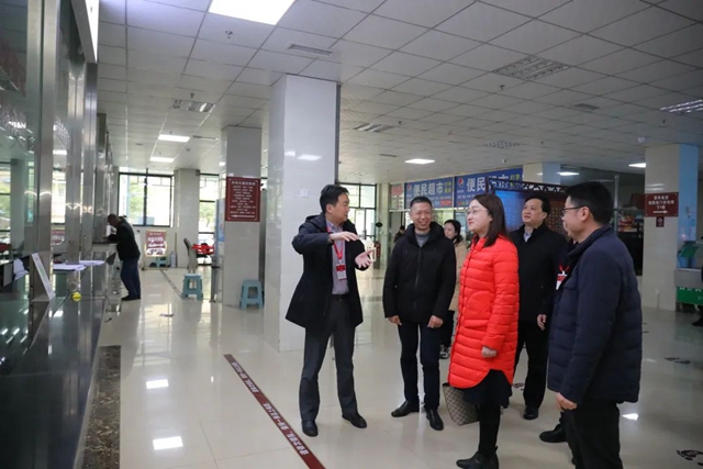 泸州市医疗保障局副局长罗芹调研指导合江县中医医院医疗保障工作(图1) 罗1.jpg