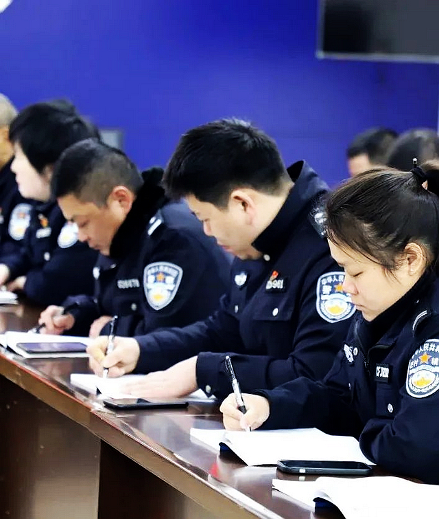 暖心丨警医一家亲,福欣献爱心!(图2) nEO_IMG_2.jpg