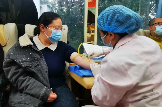 干部职工齐上阵 无偿献血传递爱 | 泸州市教育和体育局组织无偿献血公益活动(图15) 15.jpg