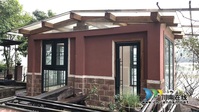 龙马潭区综合行政执法局胡市执法队依法拆除存量违章建筑