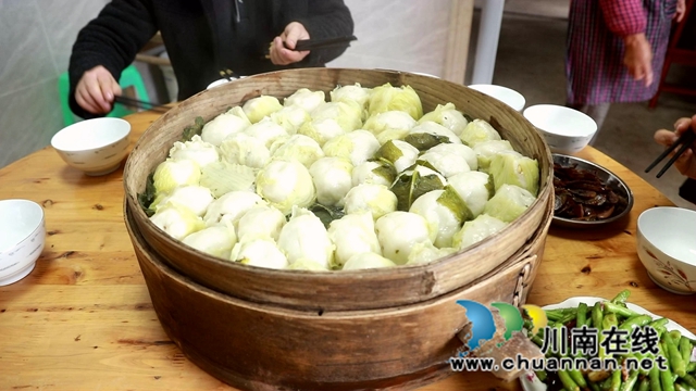 合江：春日好“食”光，咸香猪儿粑！