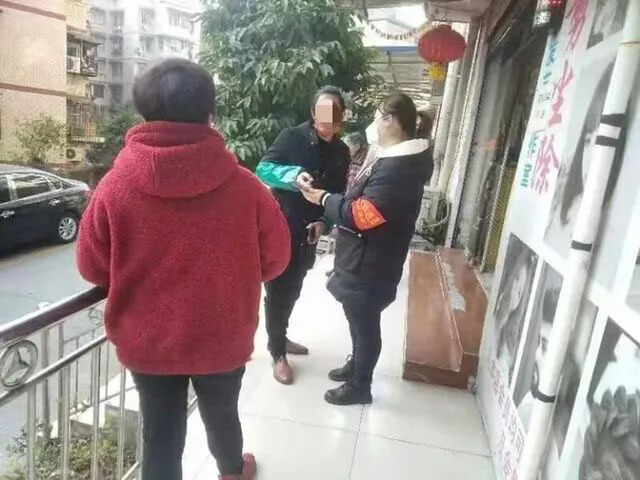 自贡低保户住豪宅?假的!(图3) 3.jpg