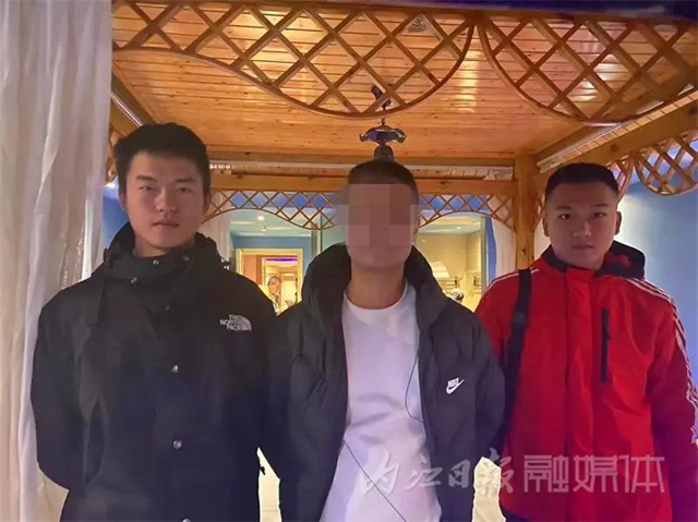 可疑！男子每天从ATM机大量取钱！内江警方一查，他竟是——