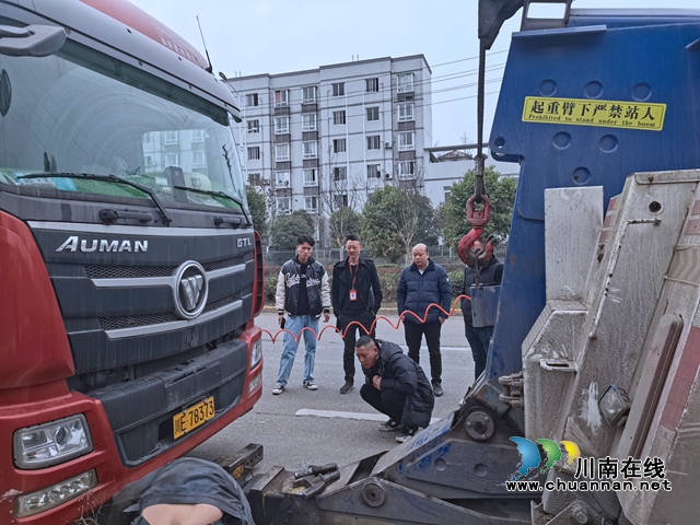 接线索火速出击,纳溪区法院执行法官异地扣押车辆(图2) 托运回泸州.jpg