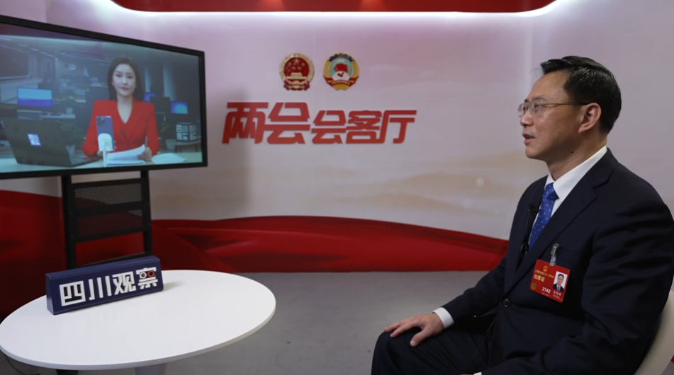 全国人大代表余先河:泸州将抓住机遇 打造川渝毗邻区域合作新样板(图3) 余3.png