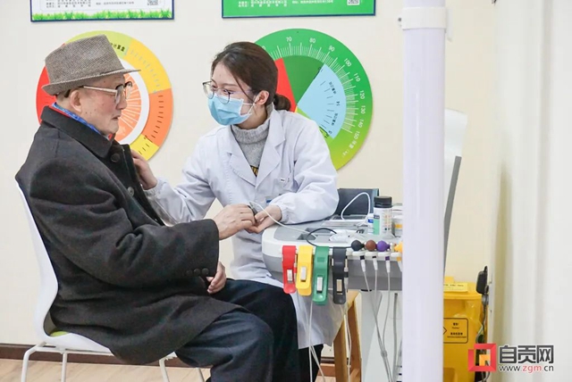 自贡:让老人更有“医”靠(图6) 10.jpg