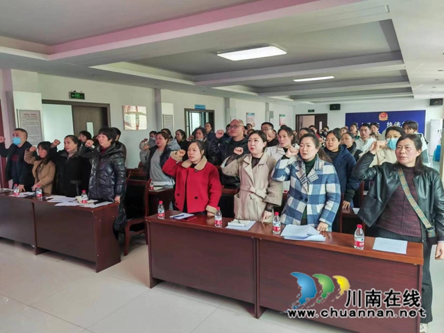 合江:开展食品安全主体责任培训会,“八个承诺”筑牢食品安全防火墙(图2) 承诺2.jpg