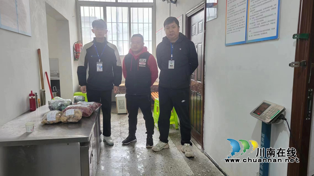 古蔺县市场监管局开展2023年学校食品安全专项抽检(图1) 师生1.png