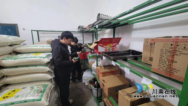 古蔺县市场监管局开展2023年学校食品安全专项抽检(图2) 师生2.png