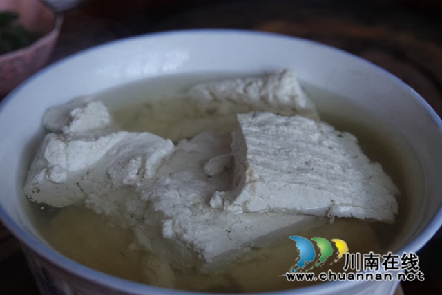 古蔺:苗家石磨菜豆花,磨出春日好时光(图10) 12.jpg