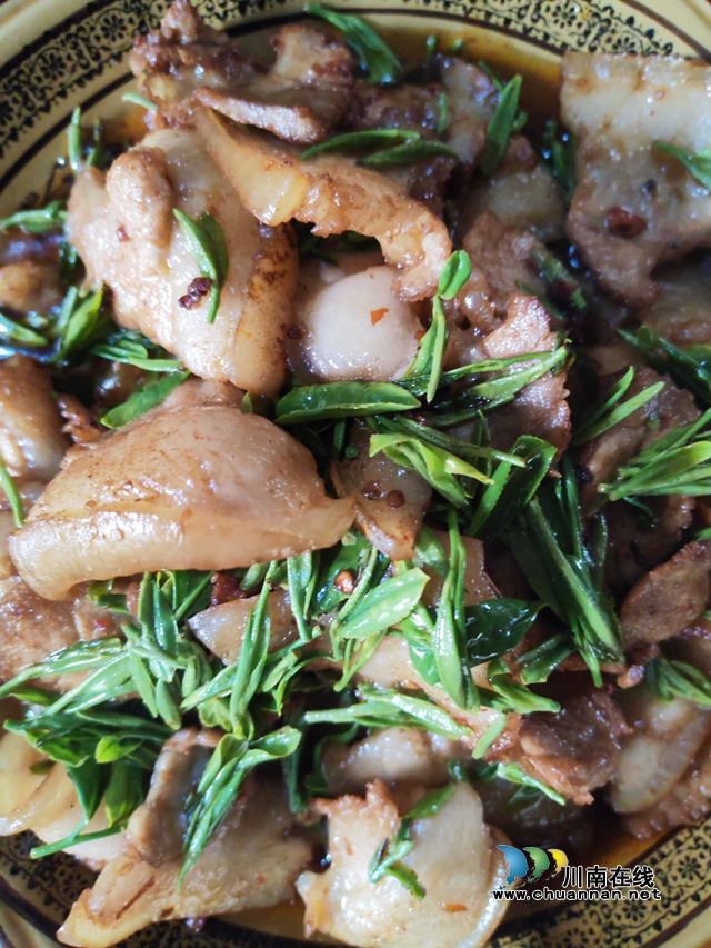 茶叶炒肉（曾佐然摄）.jpg