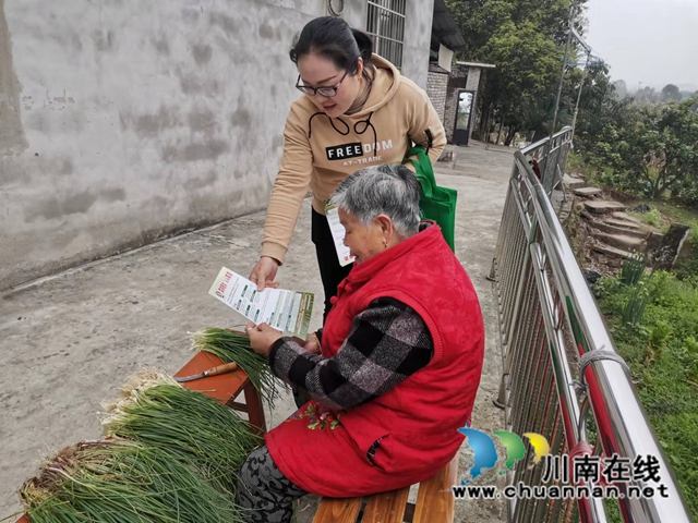 龙马潭区鱼塘街道王庄村:森防意识人人有,绿水青山人人护(图2) 80c44b963a47776f399c80339da1a00.jpg