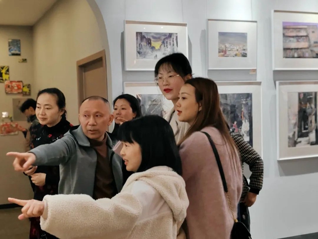 水彩中的“旧时光”||李聆水彩画展在泸州南滨友邻中心开幕