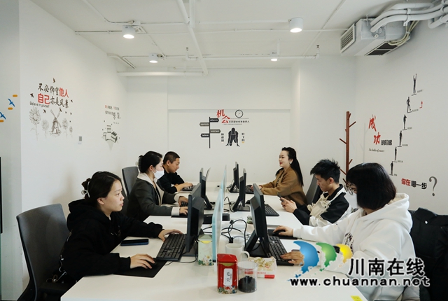 弘尊企业管理有限公司.JPG
