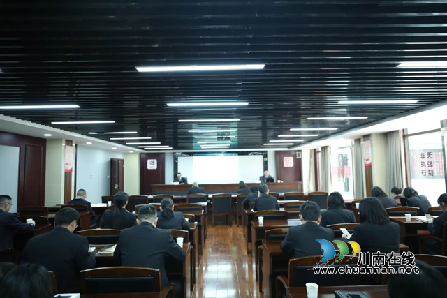 龙马潭区法院:一堂生动党课,一场初心洗礼(图1) 课1.png