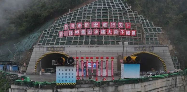 全川首座丨双幅贯通！泸州这条高速公路建设取得重要进展