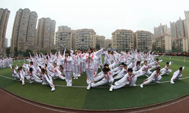 校园里掀起运动“热” |龙马潭区大力推进体育教学改革、深化体教融合,实现以体育人(图5) 5.jpg