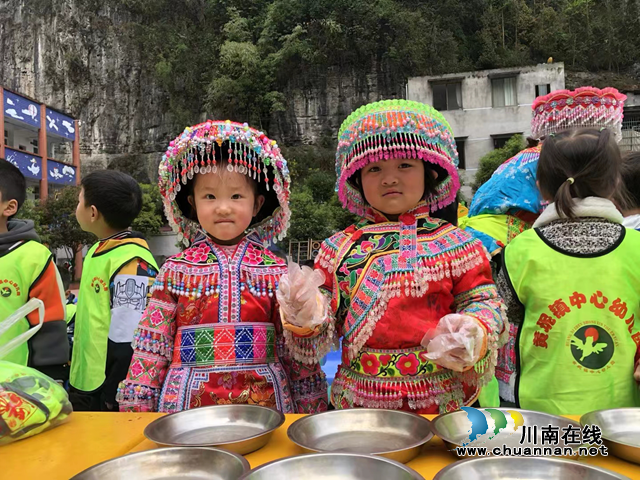 黄坭镇：以特色“苗味”增进民族团结 (2).png