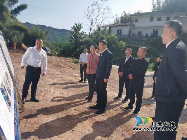 高位推动促发展李堂兵莅叙督导调研“泸商回引”工作 (2).jpg