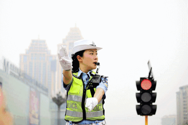 下周五起，泸州主城区新增这些路段抓拍违停车辆