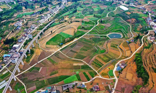 古蔺县开展泸州40正当红 “酱心古蔺 得意之城”主题摄影活动(图6) 6.jpg