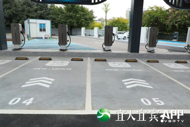 20分钟充电80%!宜宾高客站光储充检智能超充站“五一”前投用(图3) 3.jpg